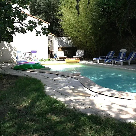 Avec Acces Piscine Tatil Evi Nîmes